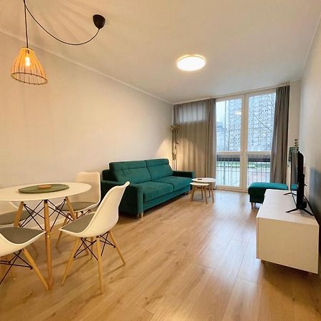 Apartament Przy Atrium, Stacja Metra Rondo Onz Varşova Dış mekan fotoğraf