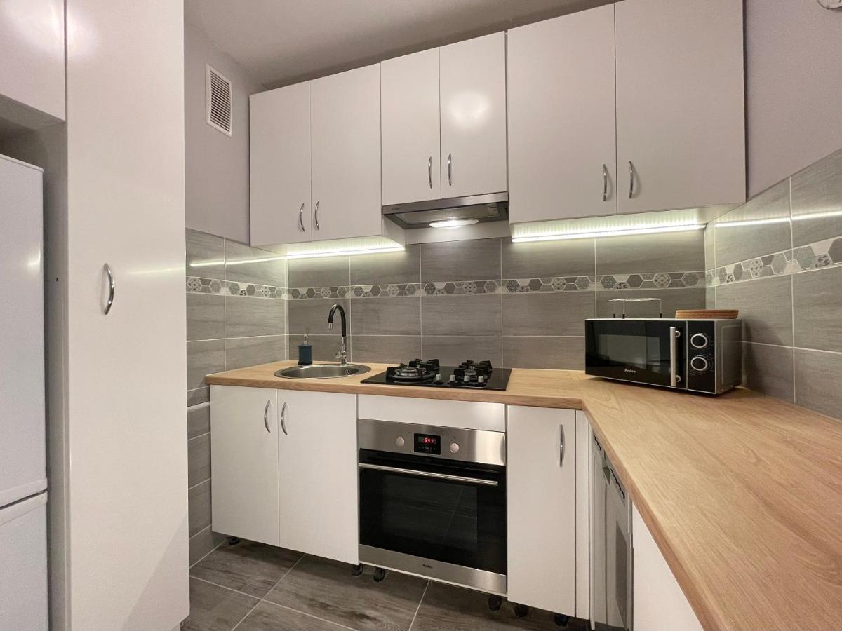 Apartament Przy Atrium, Stacja Metra Rondo Onz Varşova Dış mekan fotoğraf