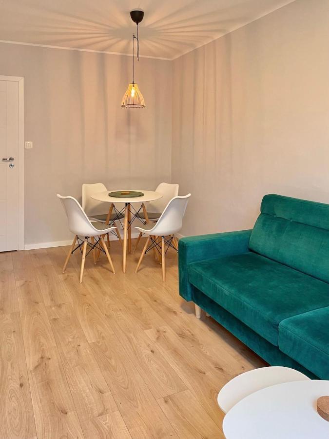 Apartament Przy Atrium, Stacja Metra Rondo Onz Varşova Dış mekan fotoğraf